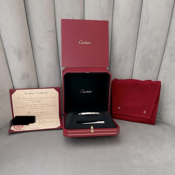 ❗️SOLD❗️Brand New Cartier White Gold Small Love Bracelet with Six Diamonds - Picture 7 of 8